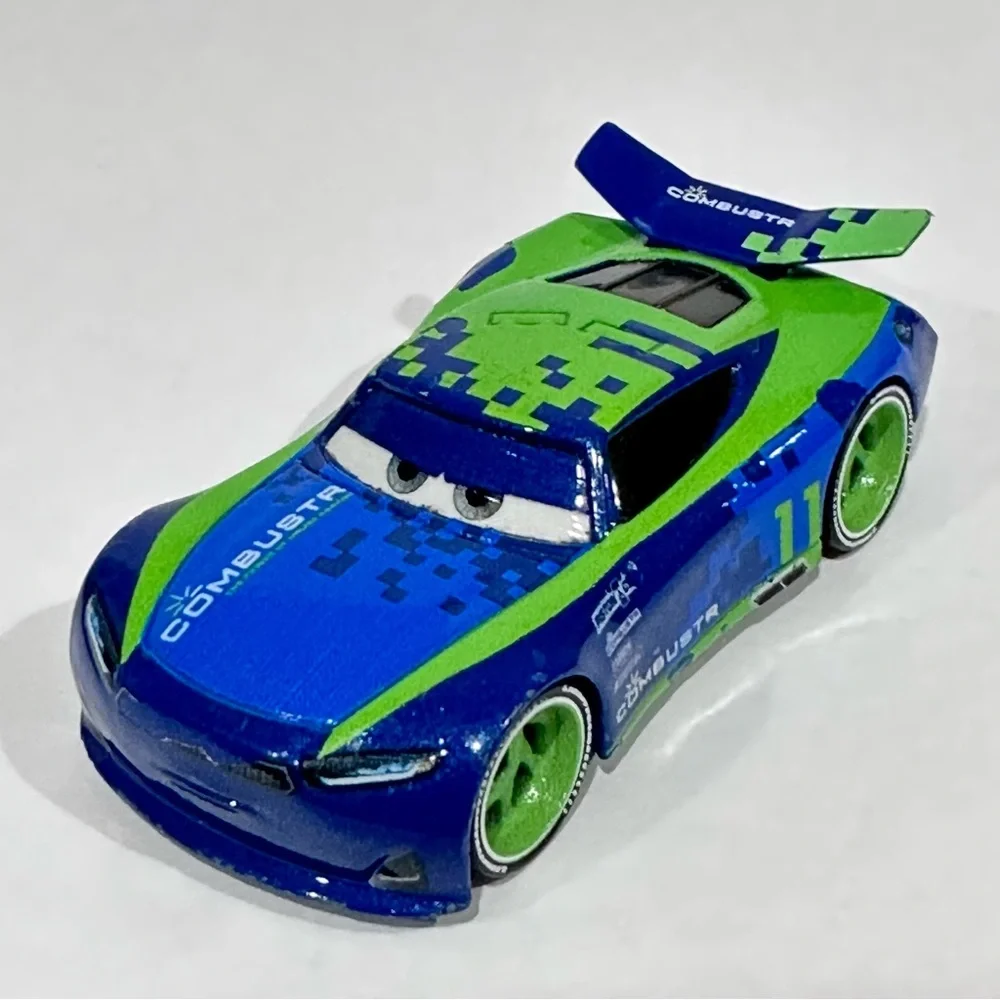 Disney Cars 3 Chris Roamin’ #11 Combustr Next Gen Racer